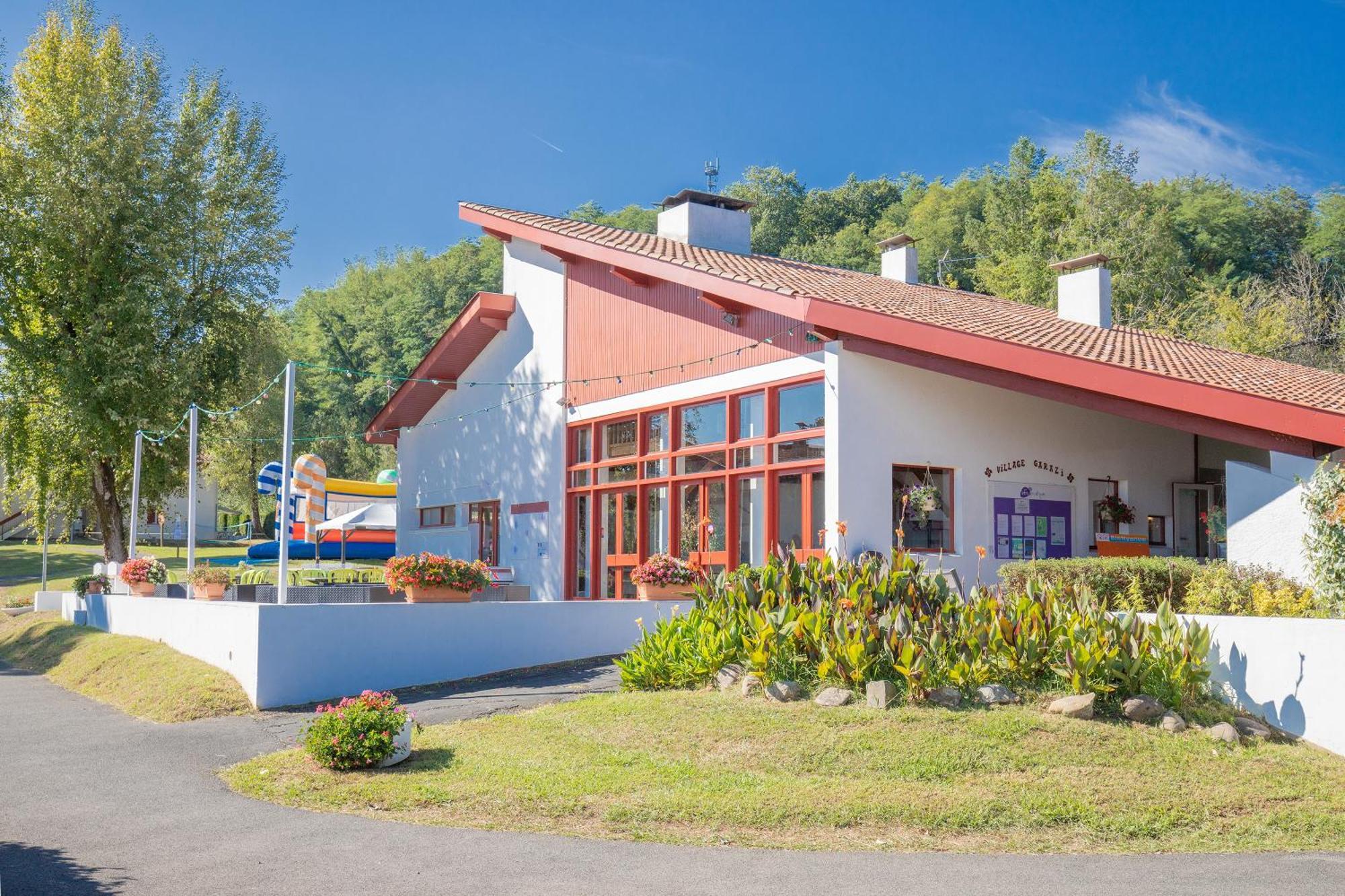 Vvf Residence Pays Basque แซงต์-ฌอง-ปี-เดอ-ปอร์ ภายนอก รูปภาพ